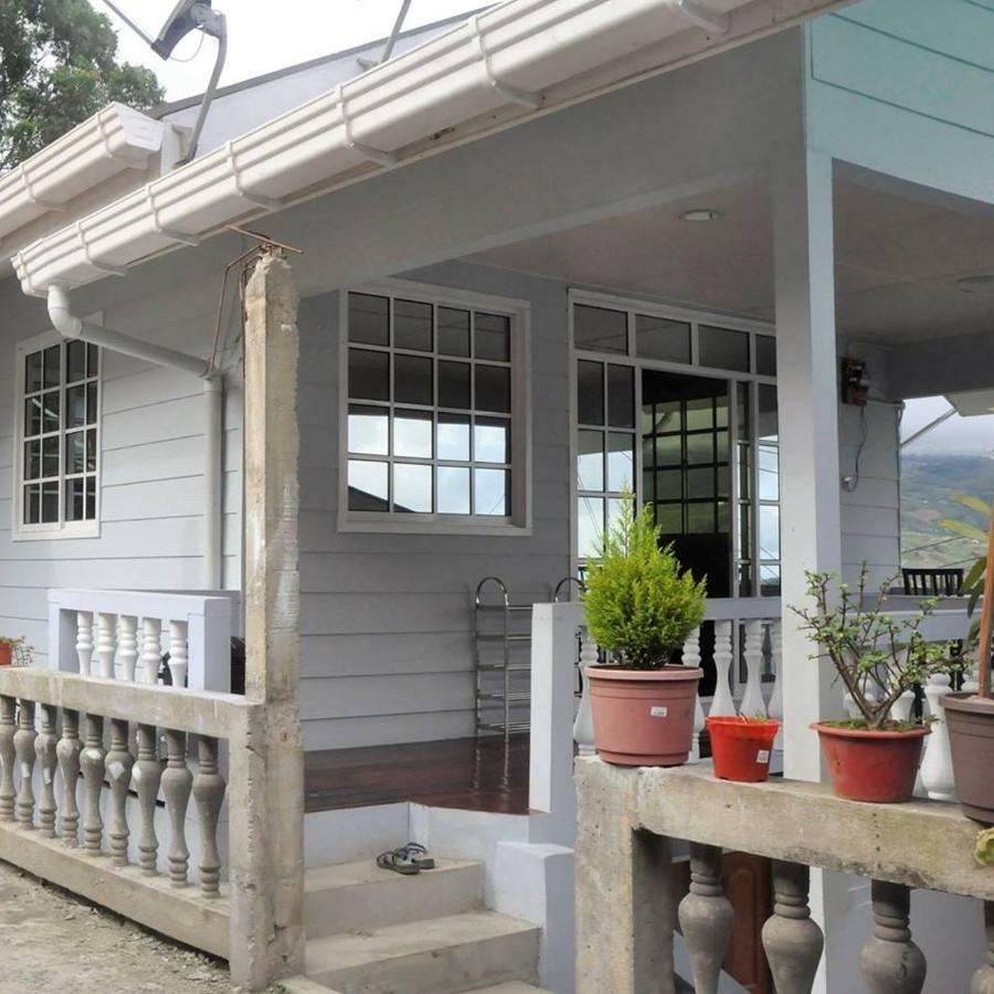 Azrien Homestay Kundasang Exterior photo